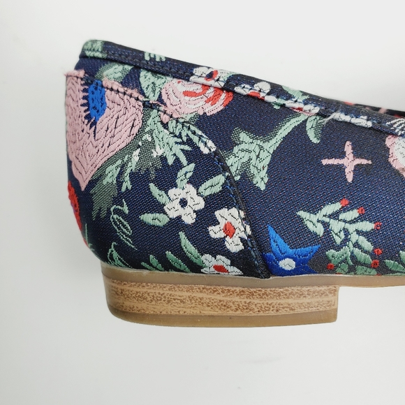 Shoedazzle Cathleen Rhinestone Floral Flat 7.5 - Picture 7 of 10